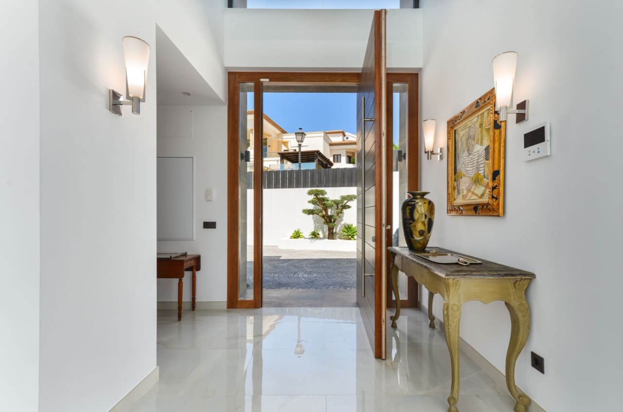 4 quarto Moradia para venda em San Roque com piscina garagem - 3 450 000 € (Ref: 9964820)