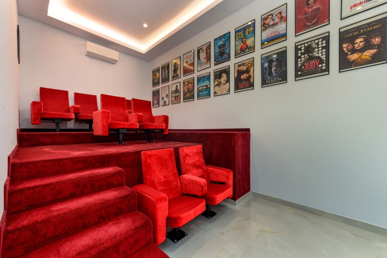 4 quarto Moradia para venda em San Roque com piscina garagem - 3 450 000 € (Ref: 9964820)