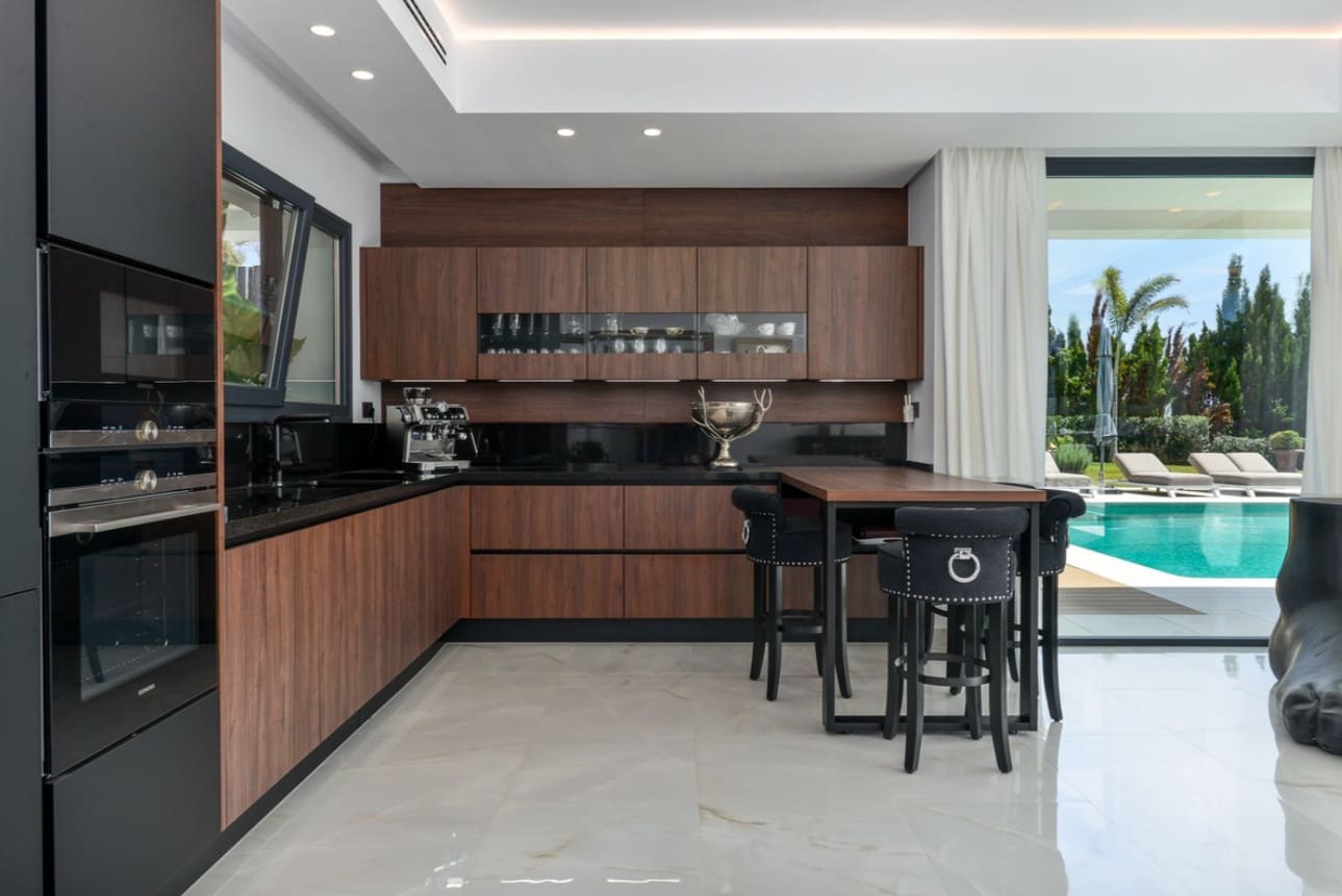 4 quarto Moradia para venda em San Roque com piscina garagem - 3 450 000 € (Ref: 9964820)