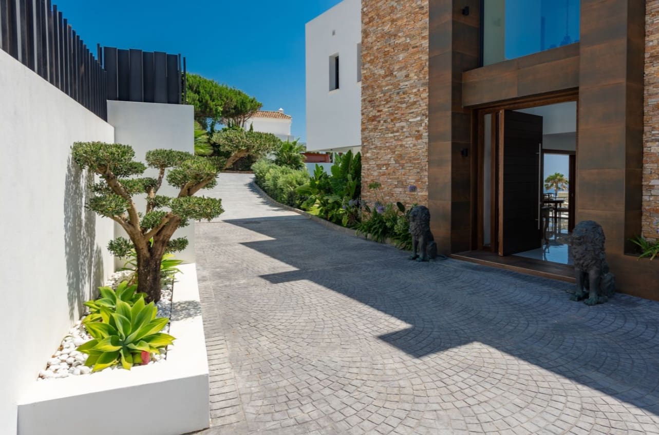 4 quarto Moradia para venda em San Roque com piscina garagem - 3 450 000 € (Ref: 9964820)
