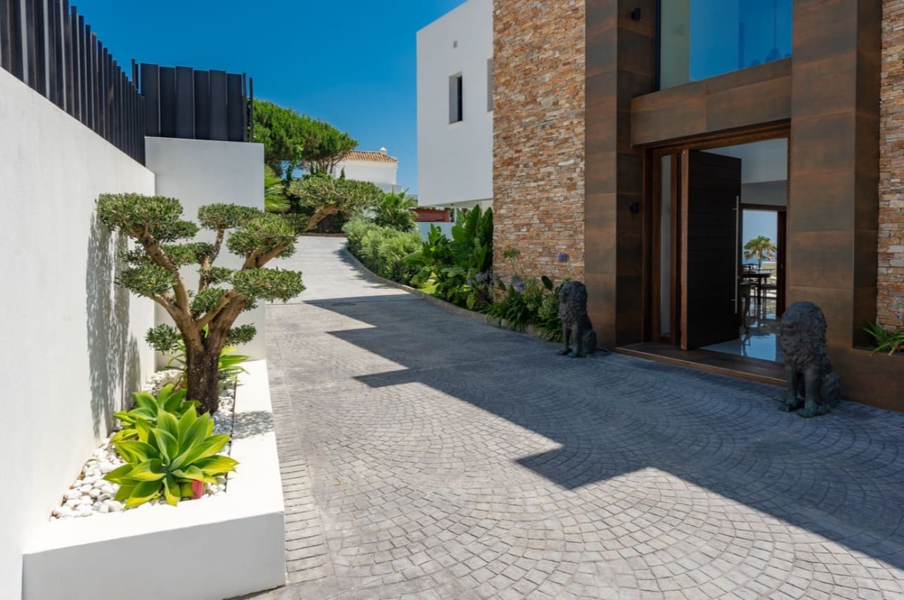 4 quarto Moradia para venda em San Roque com piscina garagem - 3 450 000 € (Ref: 9964820)