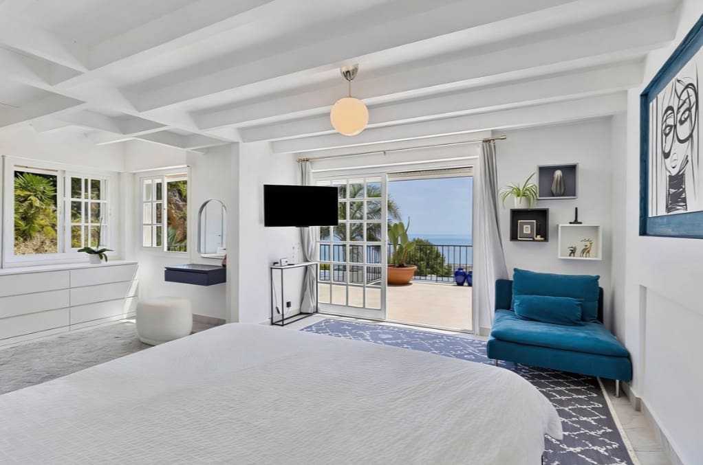 5 bedroom Villa for sale in Marbella - € 1,600,000 (Ref: 9967294)