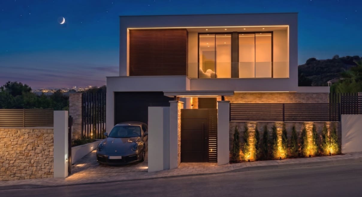 3 bedroom Villa for sale in La Cala de Mijas with pool garage - € 1,475,000 (Ref: 9967297)