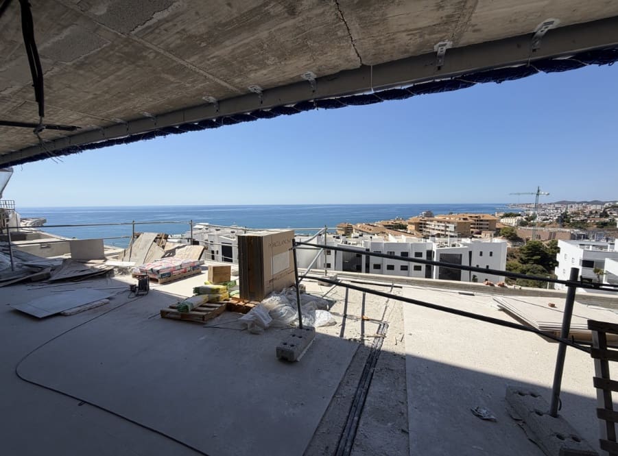 2 soverom Leilighet til salgs i Fuengirola med svømmebasseng garasje - € 885 000 (Ref: 9967301)