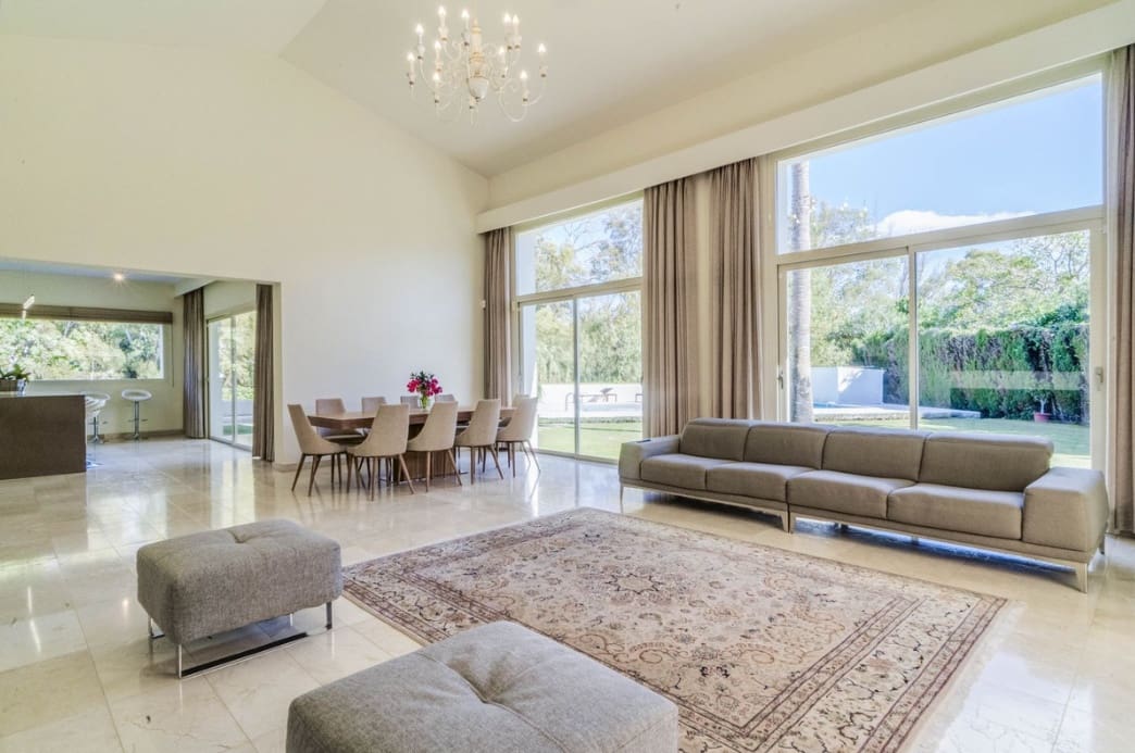 3 bedroom Villa for sale in Marbella with pool garage - € 2,200,000 (Ref: 9972940)