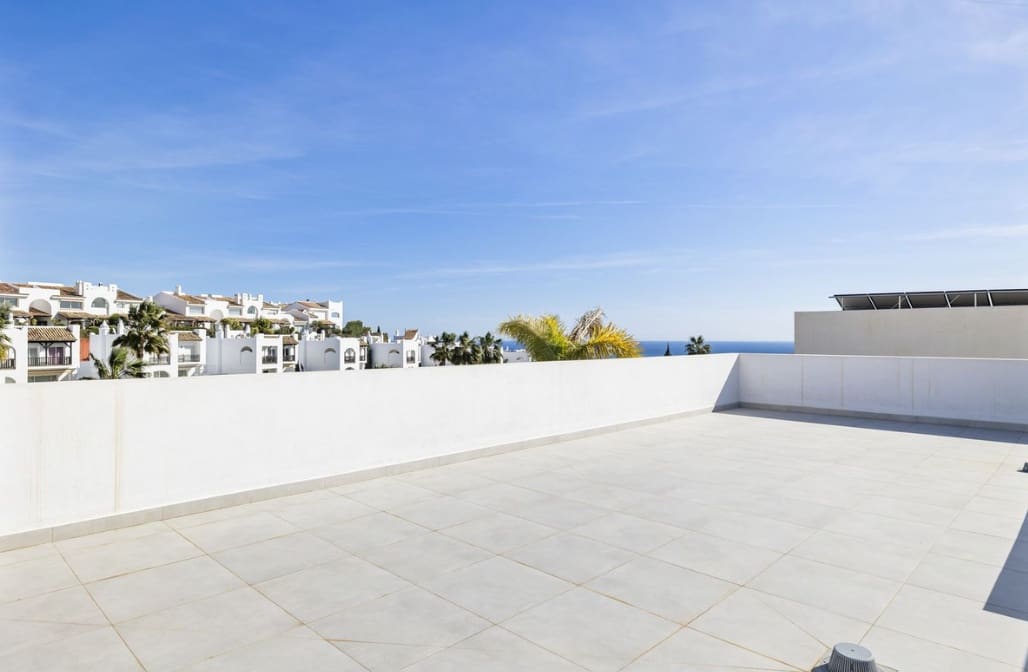 6 bedroom Villa for sale in Benalmadena with pool garage - € 1,900,000 (Ref: 9972941)