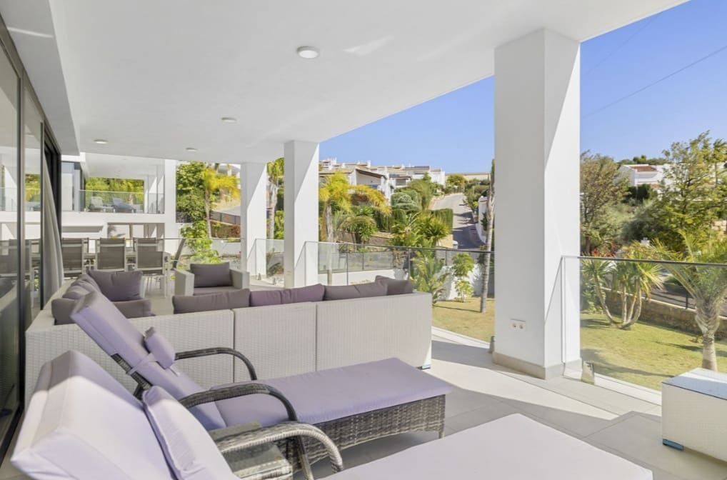 6 bedroom Villa for sale in Benalmadena with pool garage - € 1,900,000 (Ref: 9972941)