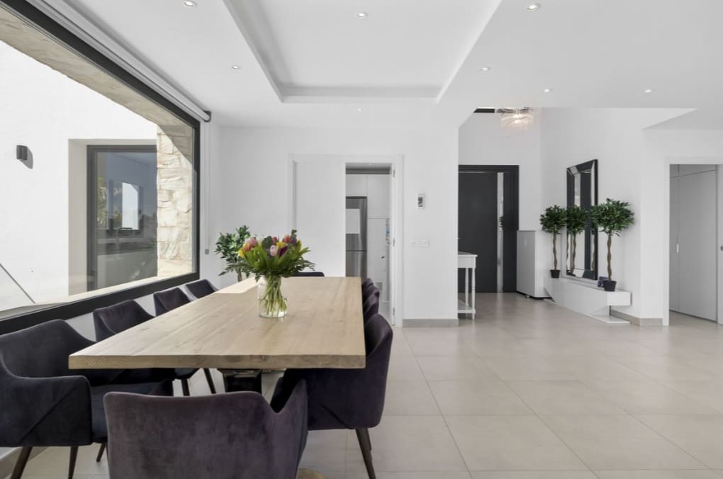 6 bedroom Villa for sale in Benalmadena with pool garage - € 1,900,000 (Ref: 9972941)