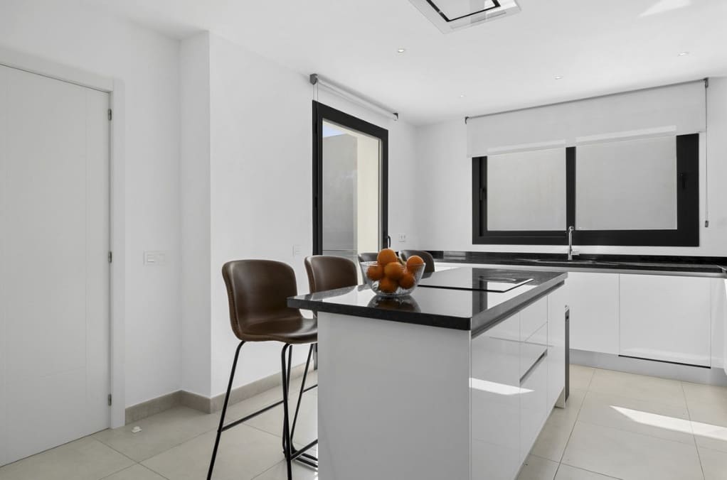 6 bedroom Villa for sale in Benalmadena with pool garage - € 1,900,000 (Ref: 9972941)