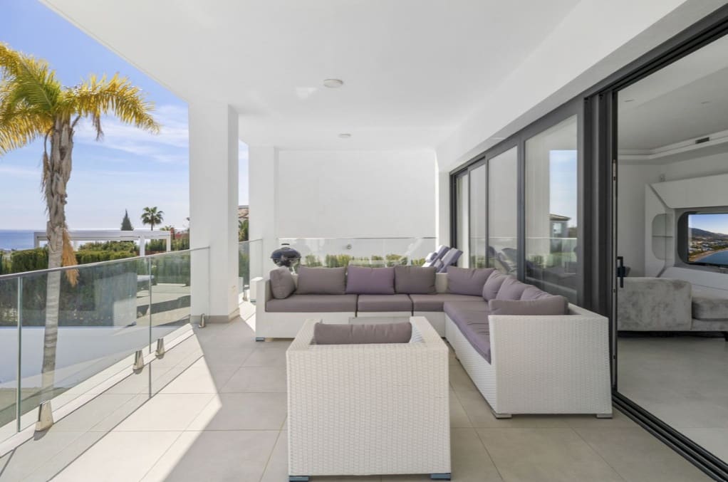 6 bedroom Villa for sale in Benalmadena with pool garage - € 1,900,000 (Ref: 9972941)