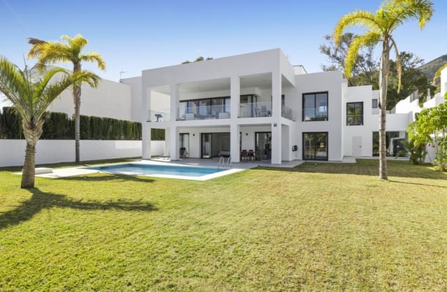 6 sypialnia Willa na sprzedaż w Benalmádena z basenem garażem - 1 900 000 € (Ref: 9972941)