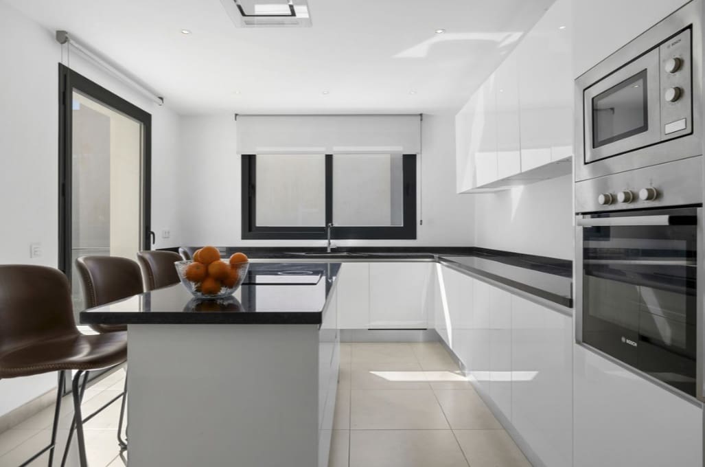 6 bedroom Villa for sale in Benalmadena with pool garage - € 1,900,000 (Ref: 9972941)