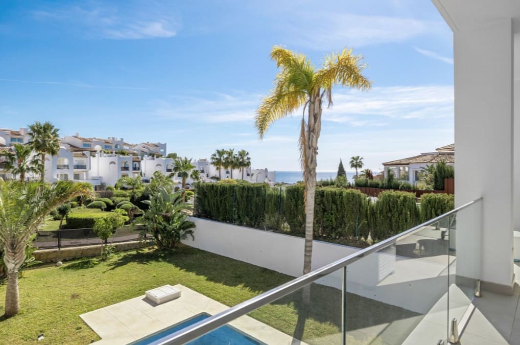 6 bedroom Villa for sale in Benalmadena with pool garage - € 1,900,000 (Ref: 9972941)