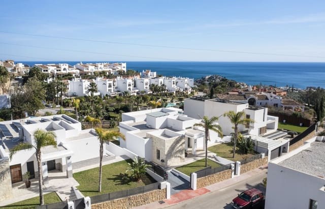 6 sypialnia Willa na sprzedaż w Benalmádena z basenem garażem - 1 900 000 € (Ref: 9972941)