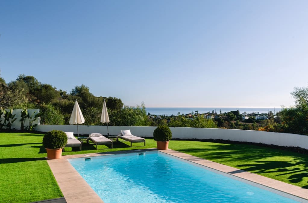 4 bedroom Villa for sale in Golden Mile with pool garage - € 1,995,000 (Ref: 9972944)