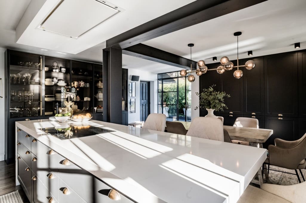 4 bedroom Villa for sale in Golden Mile with pool garage - € 1,995,000 (Ref: 9972944)