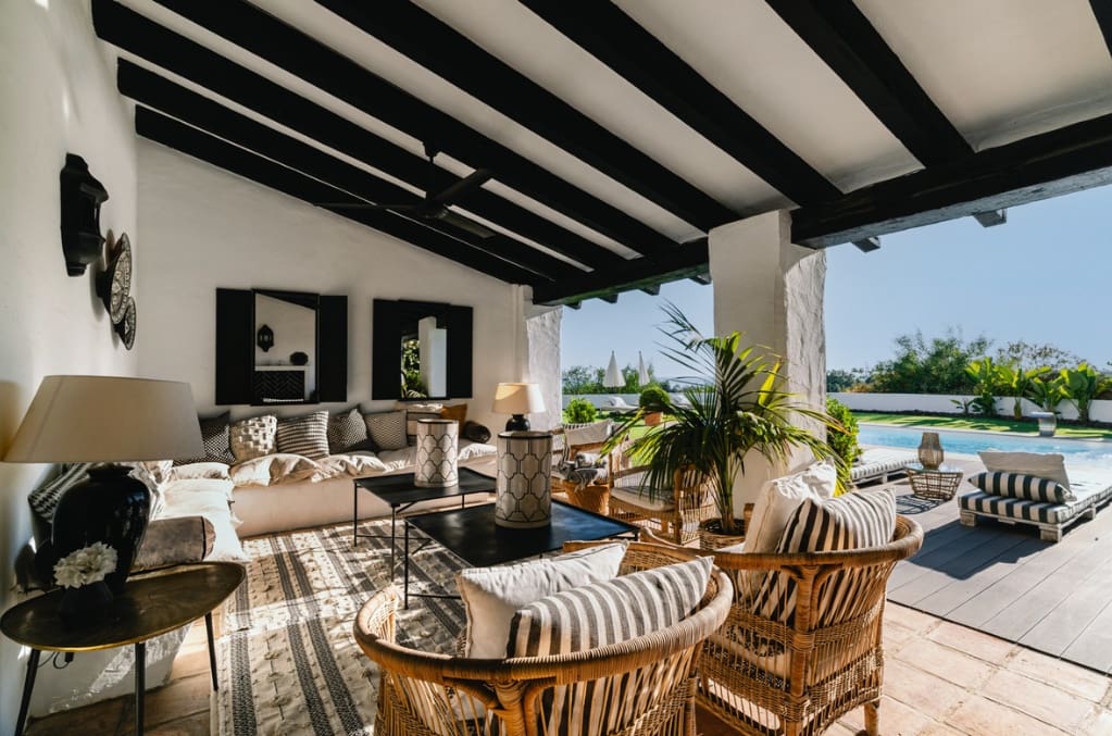 4 bedroom Villa for sale in Golden Mile with pool garage - € 1,995,000 (Ref: 9972944)