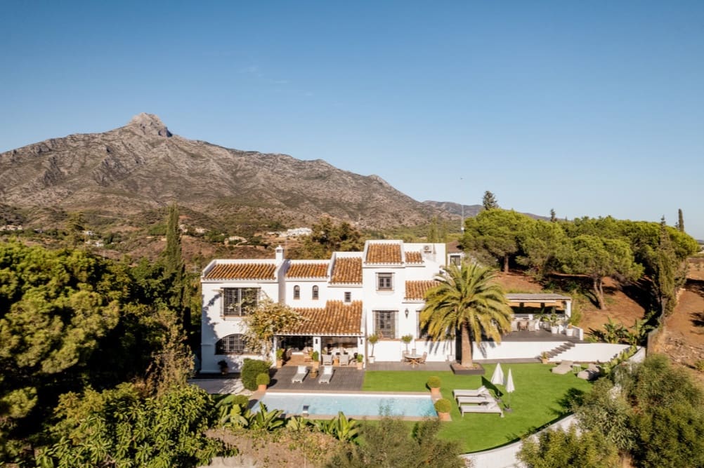 4 bedroom Villa for sale in Golden Mile with pool garage - € 1,995,000 (Ref: 9972944)
