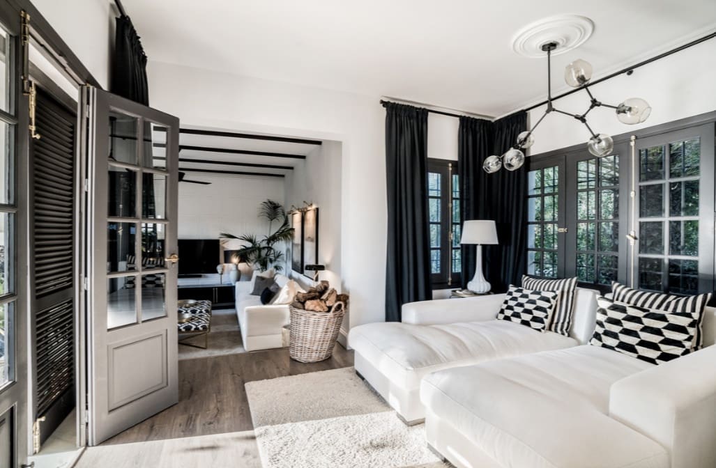 4 bedroom Villa for sale in Golden Mile with pool garage - € 1,995,000 (Ref: 9972944)