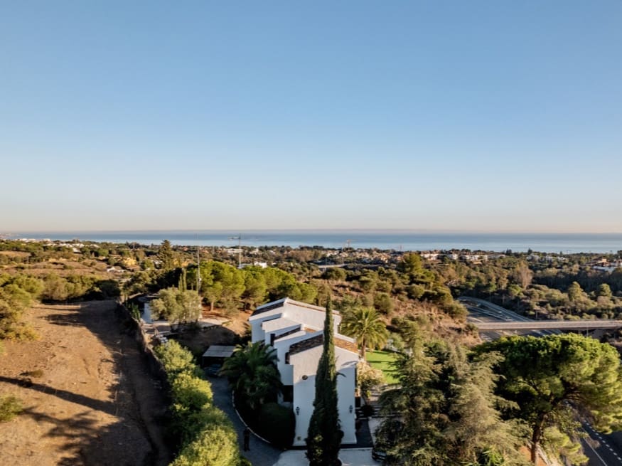 4 bedroom Villa for sale in Golden Mile with pool garage - € 1,995,000 (Ref: 9972944)