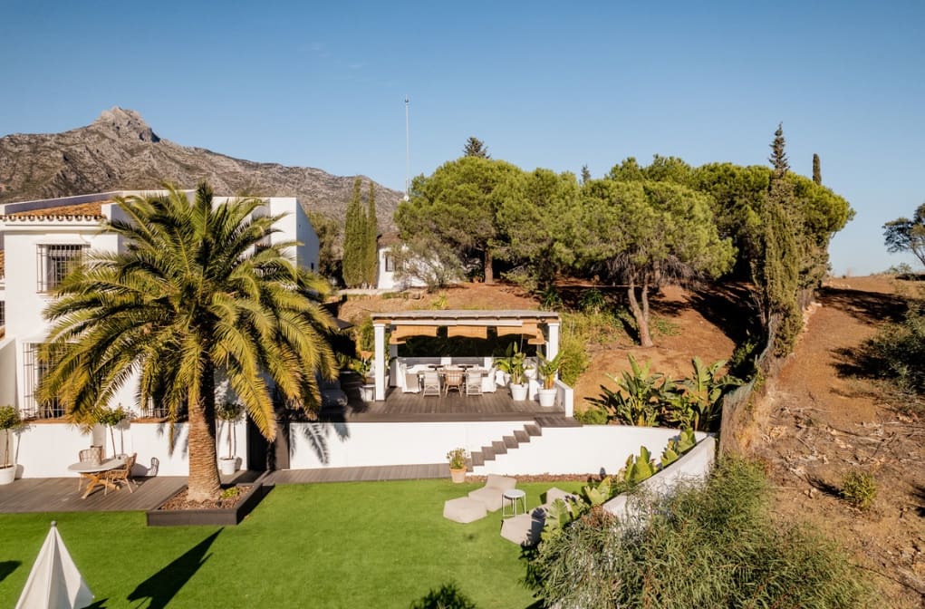 4 bedroom Villa for sale in Golden Mile with pool garage - € 1,995,000 (Ref: 9972944)