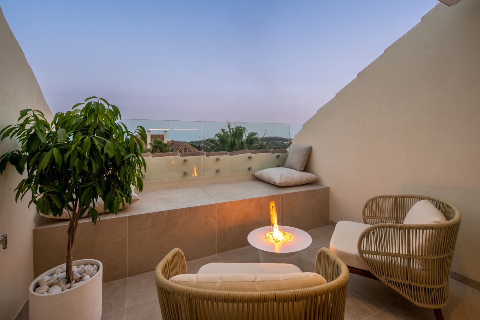 3 soveværelse Penthouse til salg i Marbella med swimmingpool garage - € 1.695.000 (Ref: 9978436)