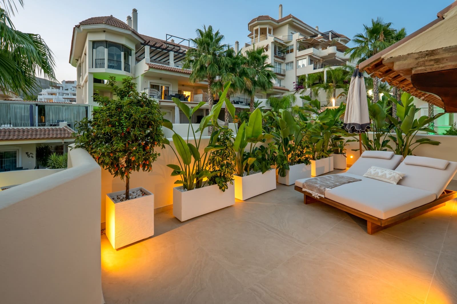 3 soveværelse Penthouse til salg i Marbella med swimmingpool garage - € 1.695.000 (Ref: 9978436)