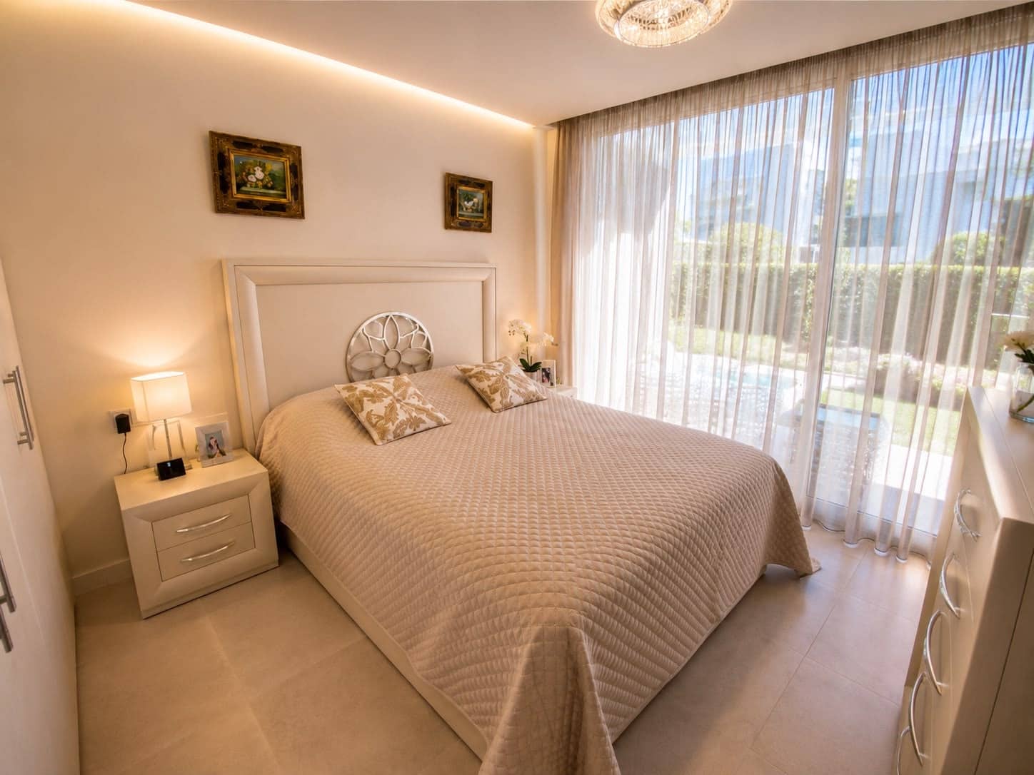 3 slaapkamer Halfvrijstaande villa te koop in Sotogrande met zwembad garage - € 899.000 (Ref: 9979539)