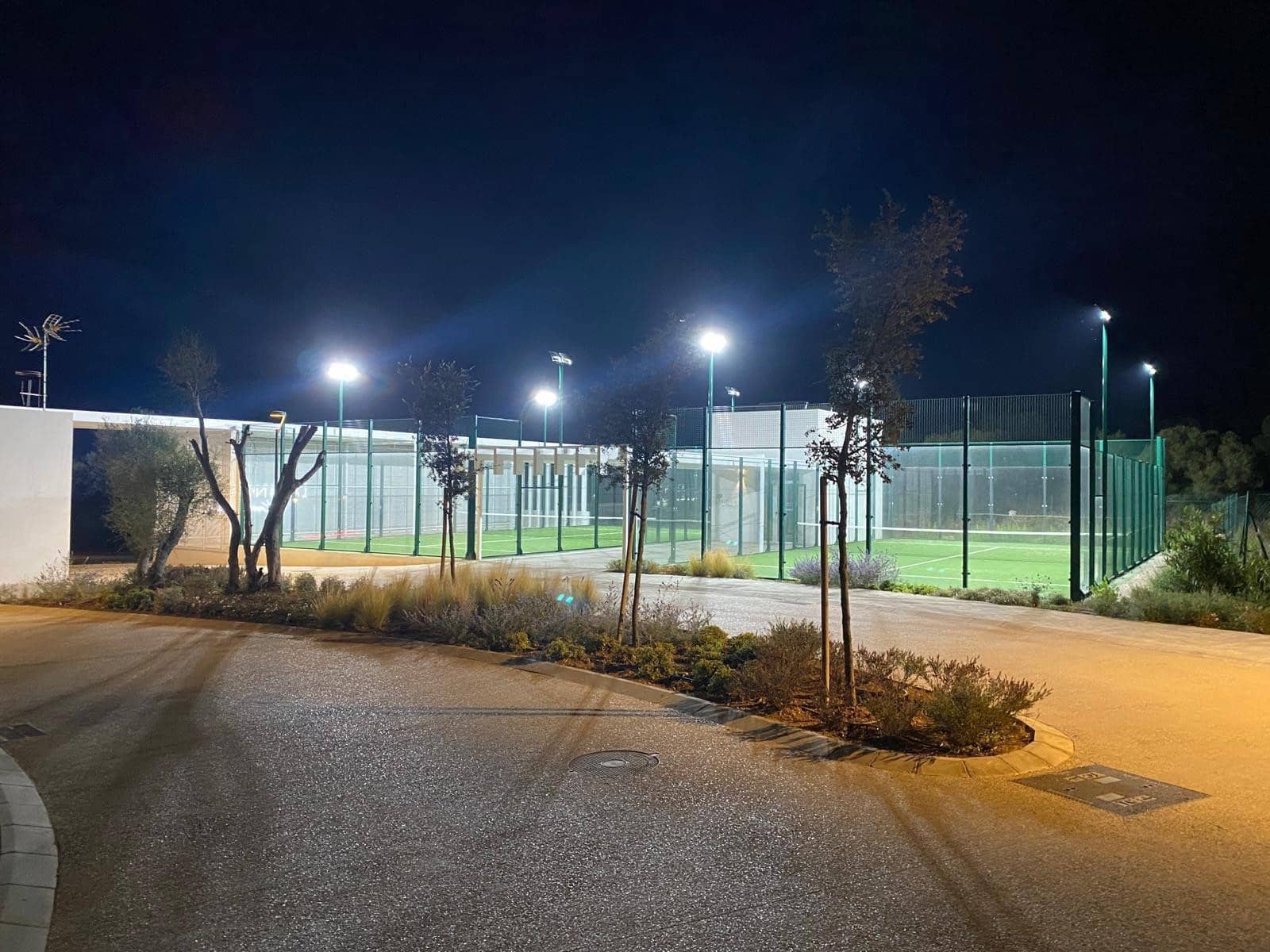 3 slaapkamer Halfvrijstaande villa te koop in Sotogrande met zwembad garage - € 899.000 (Ref: 9979539)