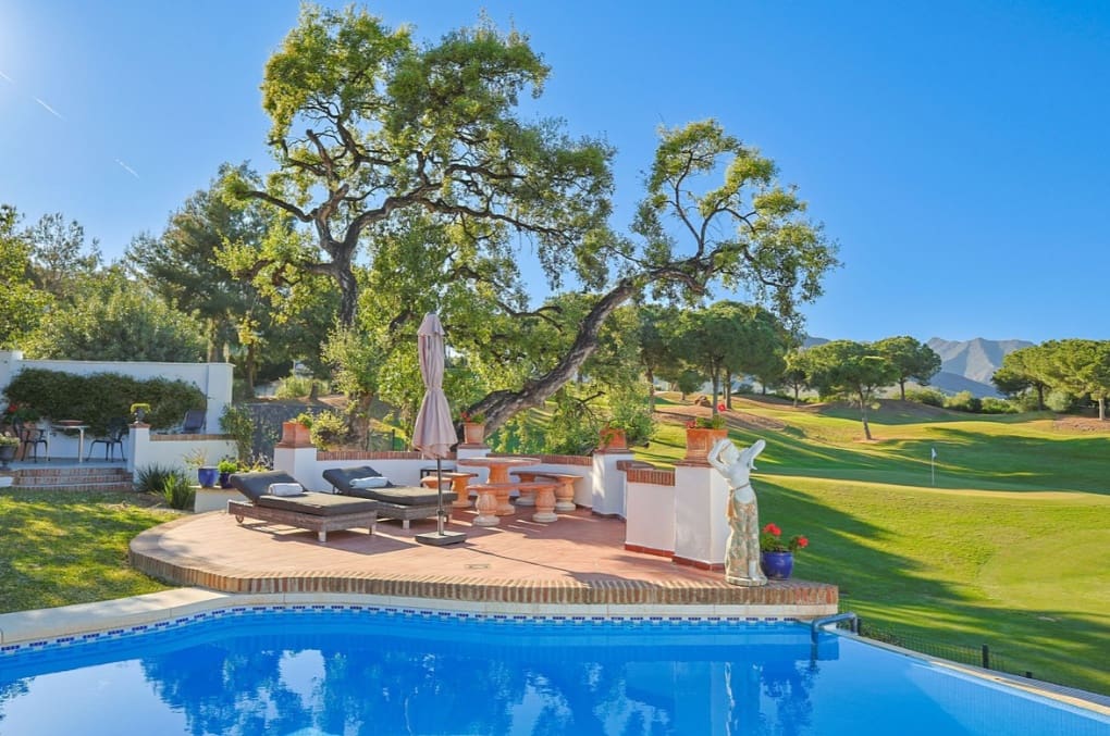 4 sovrum Villa till salu i Marbella med pool garage - 1 895 000 € (Ref: 9979541)