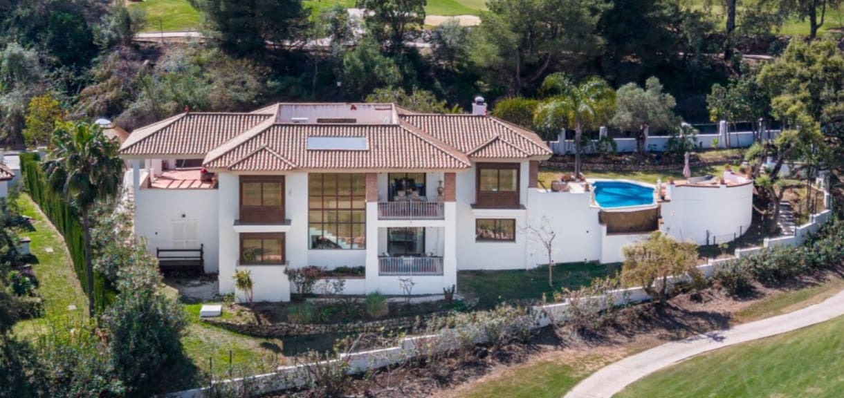 4 sovrum Villa till salu i Marbella med pool garage - 1 895 000 € (Ref: 9979541)