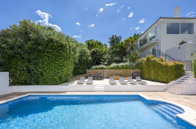 6 soverom Villa til salgs i Sotogrande, San Roque med svømmebasseng garasje - € 1 845 000 (Ref: 9990323)