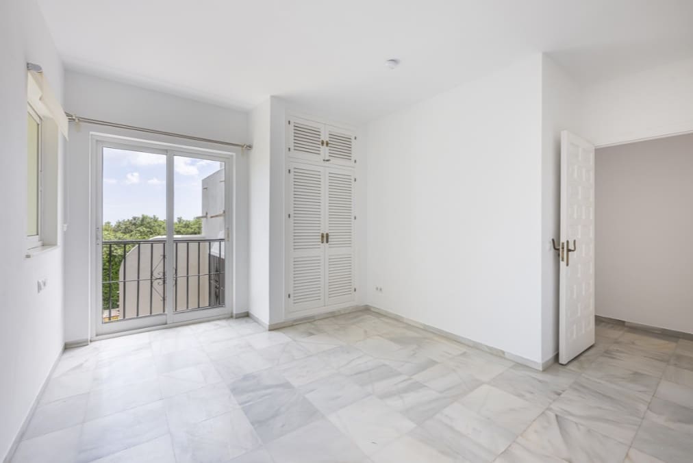 6 soverom Villa til salgs i Sotogrande med svømmebasseng garasje - € 1 845 000 (Ref: 9990323)