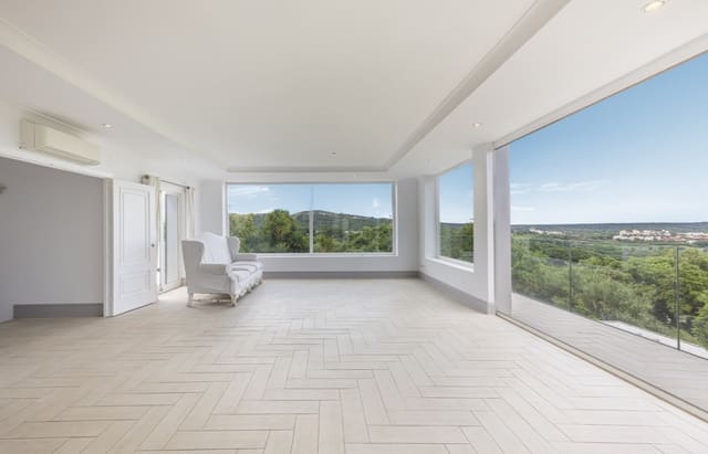 6 soverom Villa til salgs i Sotogrande, San Roque med svømmebasseng garasje - € 1 845 000 (Ref: 9990323)