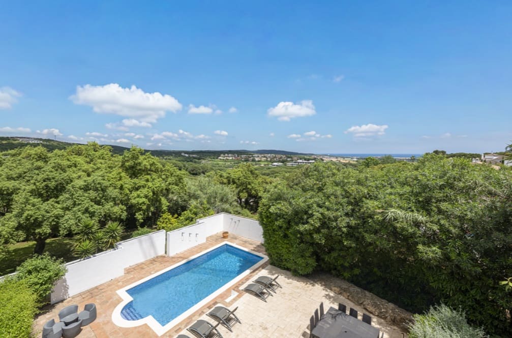 6 soverom Villa til salgs i Sotogrande med svømmebasseng garasje - € 1 845 000 (Ref: 9990323)