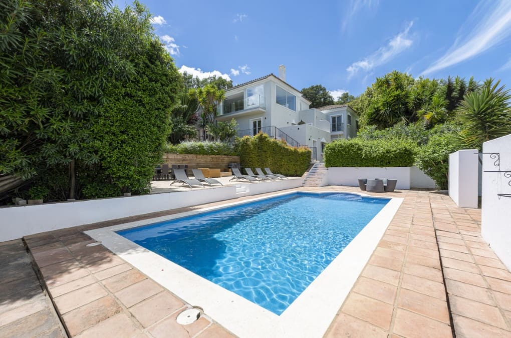 6 soverom Villa til salgs i Sotogrande med svømmebasseng garasje - € 1 845 000 (Ref: 9990323)