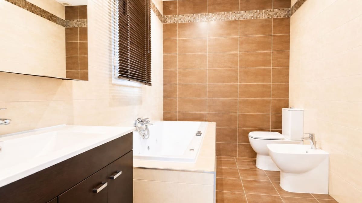 5 soveværelse Villa til salg i La Duquesa / Puerto de la Duquesa med swimmingpool garage - € 980.000 (Ref: 9990324)