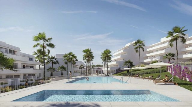 3 quarto Apartamento para venda em Estepona com piscina garagem - 465 000 € (Ref: 9990328)