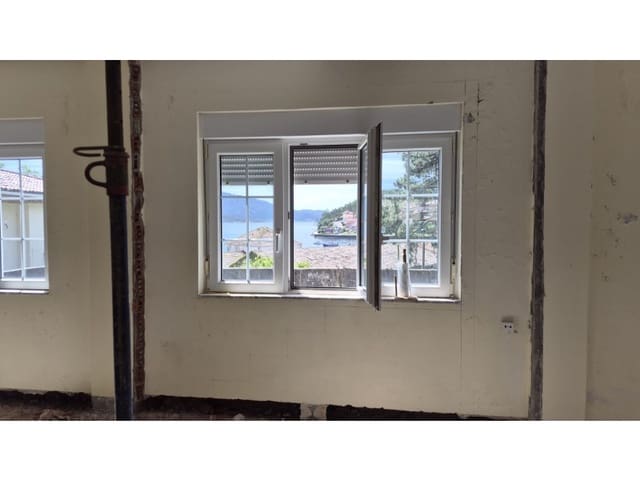 3 bedroom Townhouse for sale in Corcubión - € 149,000 (Ref: 9352087)