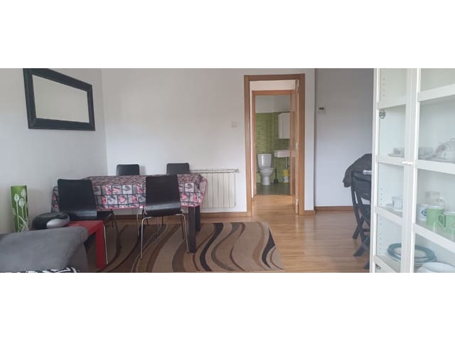 Flat for rent in Oleiros - € 690 (Ref: 9372146)