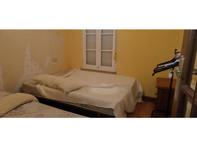 4 soveværelse Byhus til salg i Noia - € 135.000 (Ref: 9398314)