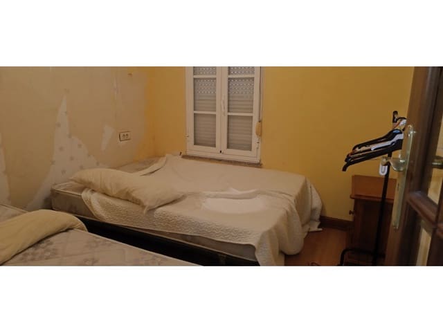 4 bedroom Townhouse for sale in Noia - € 135,000 (Ref: 9398314)