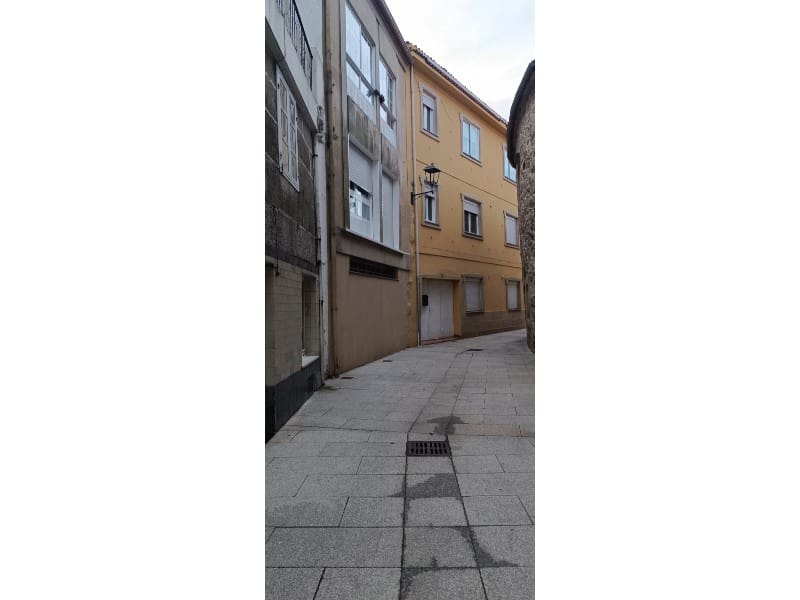 4 soveværelse Byhus til salg i Noia - € 135.000 (Ref: 9398314)