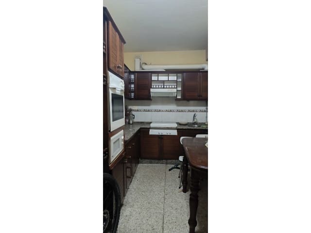 4 bedroom Townhouse for sale in Noia - € 135,000 (Ref: 9398314)