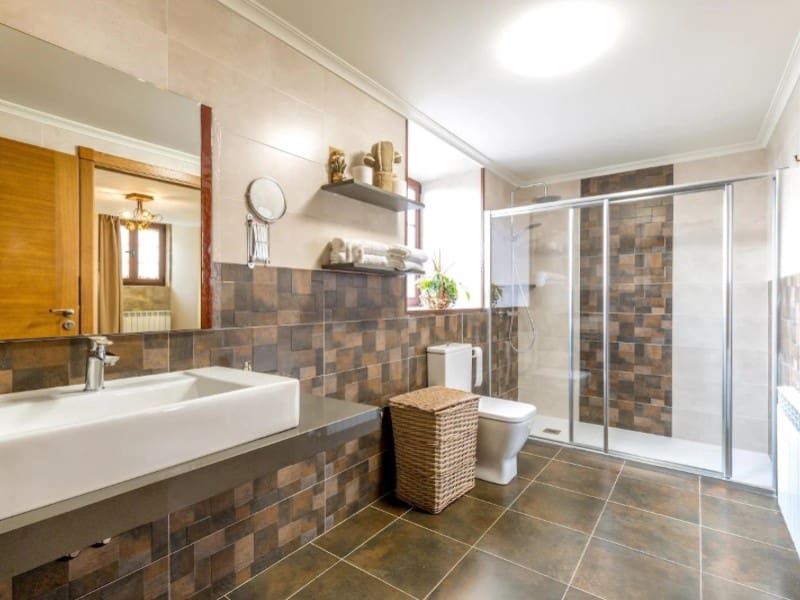 5 sovrum Finca/Hus på landet till salu i Palas de Rei med garage - 550 000 € (Ref: 9414316)