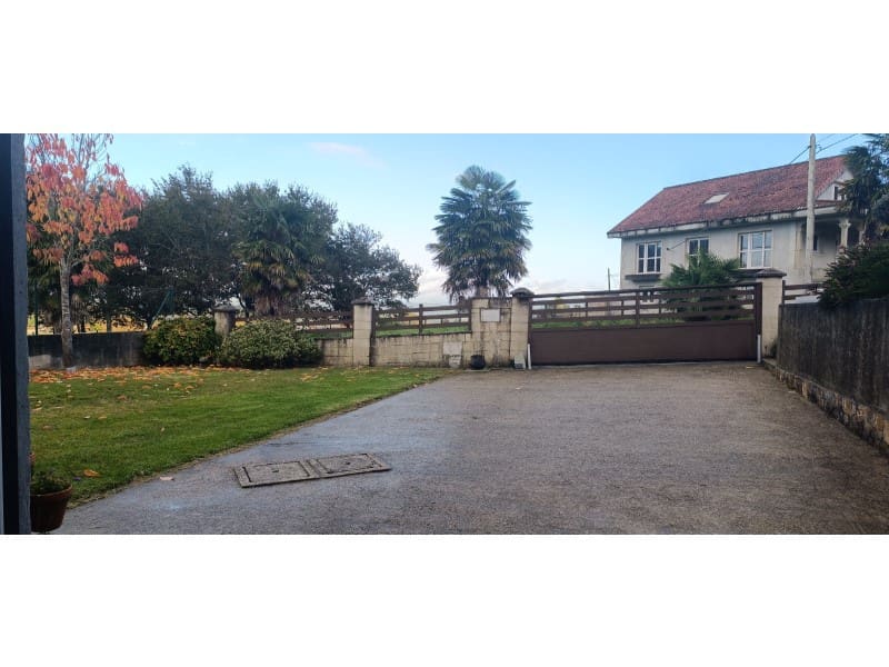 5 sypialnia Willa na sprzedaż w Teo z garażem - 448 000 € (Ref: 9416170)