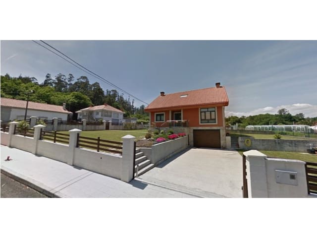 5 bedroom Villa for sale in Teo with garage - € 448,000 (Ref: 9416170)