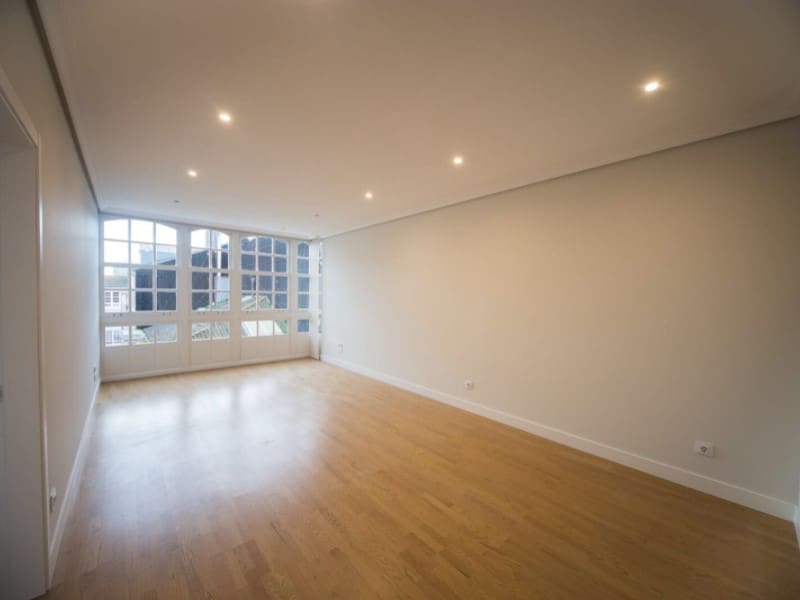 3 bedroom Flat for rent in A Coruna city - € 1,200 (Ref: 9437750)