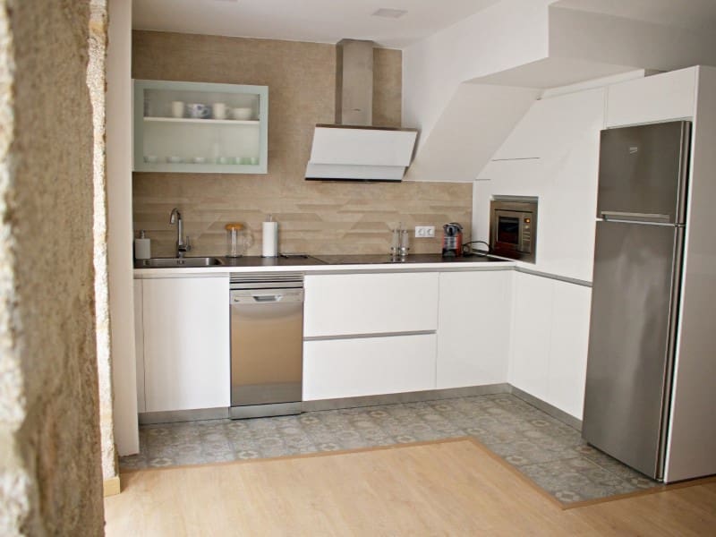 Lägenhet att hyra i A Coruna stad - 850 € (Ref: 9446650)