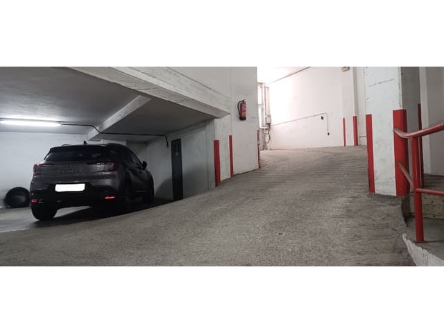 Garage in vendita in A Coruña città - 25.000 € (Rif: 9481178)